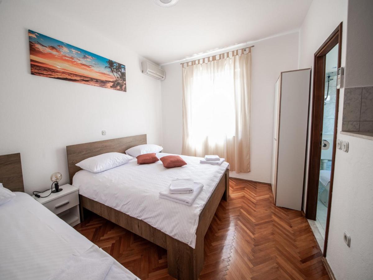Apartments Zora Seline ภายนอก รูปภาพ