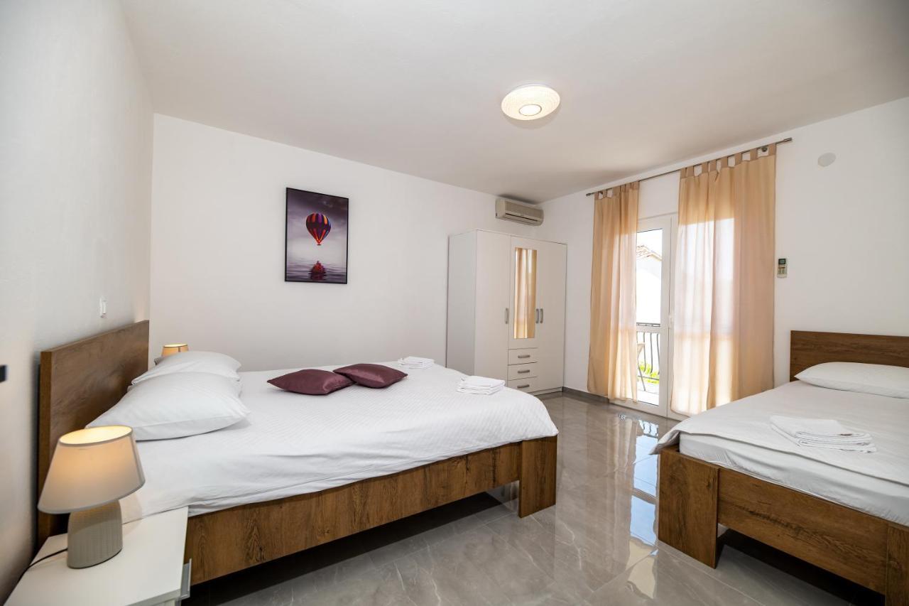 Apartments Zora Seline ภายนอก รูปภาพ