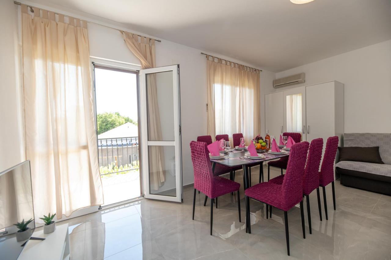 Apartments Zora Seline ภายนอก รูปภาพ