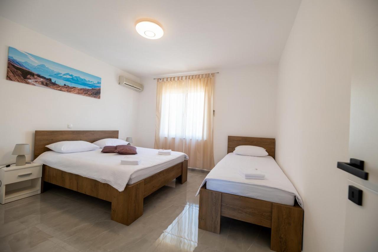 Apartments Zora Seline ภายนอก รูปภาพ